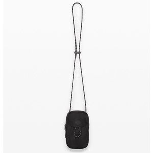 Lululemon Take It On Crossbody Pouch, Color: Black